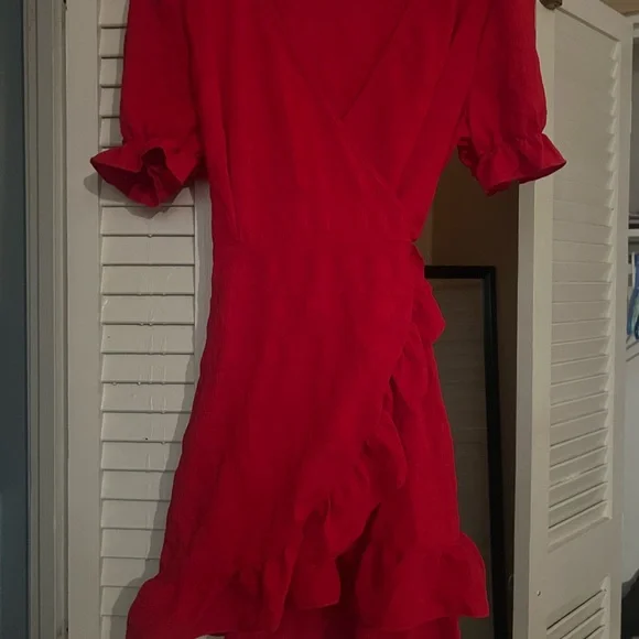 Size M, wrap dress from Shein - Picture 2 of 2